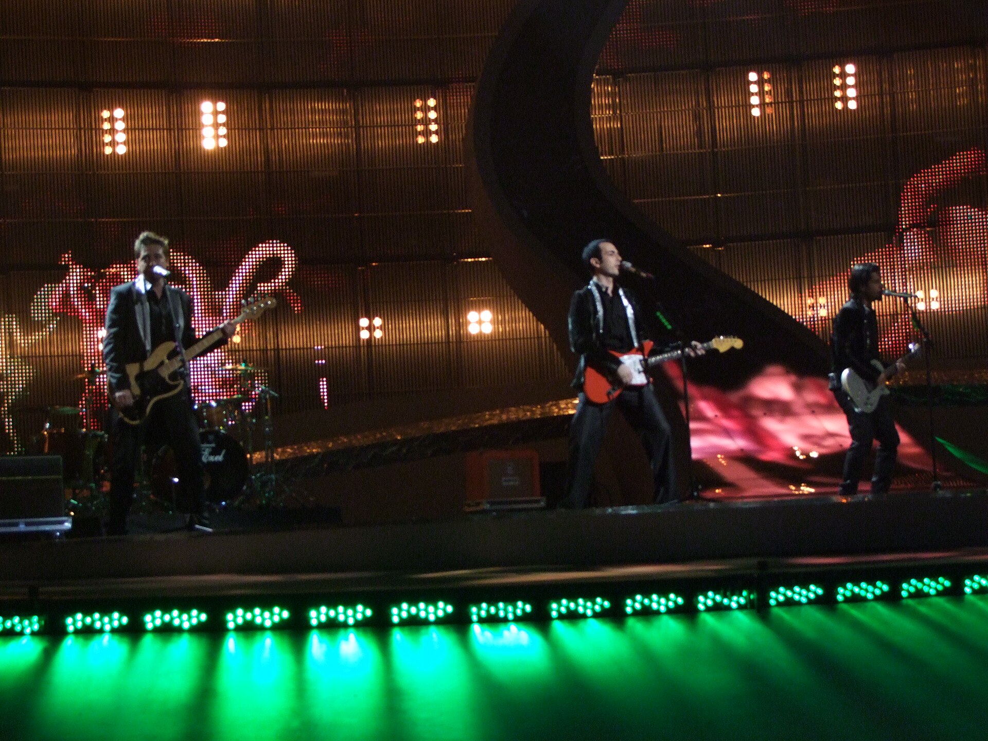 mor ve ötesi 2008 Eurovision sahnesinde