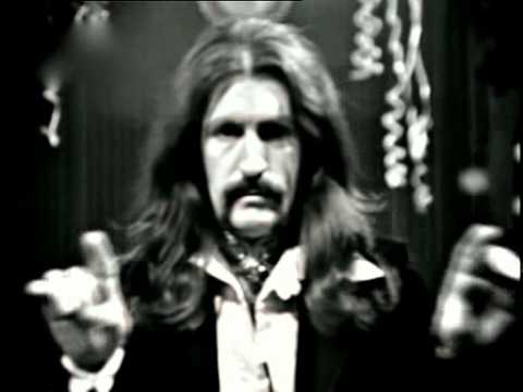 Günün Videosu: Barış Manço - Sarı Çizmeli Mehmet Ağa (1979 Yılbaşı)